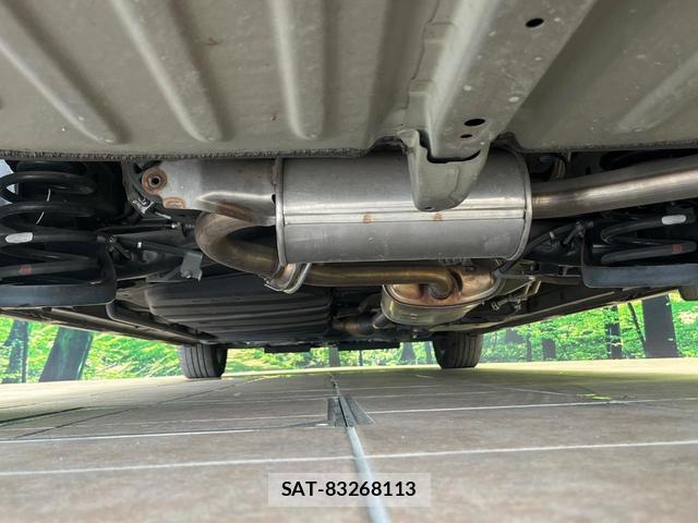 Toyota VOXY 2018-10 8814060-19