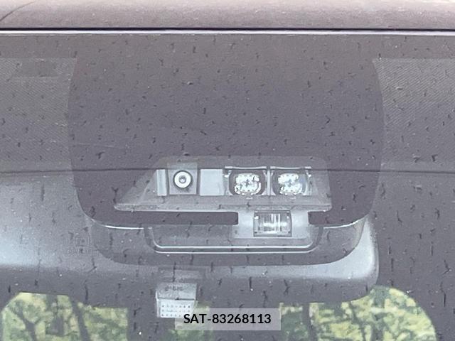 Toyota VOXY 2018-10 8814060-5