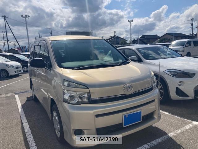 Toyota VOXY 2011-10 8814170-0