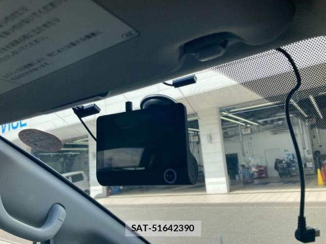 Toyota VOXY 2011-10 8814170-14