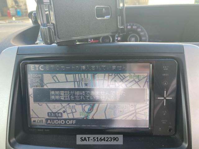 Toyota VOXY 2011-10 8814170-18