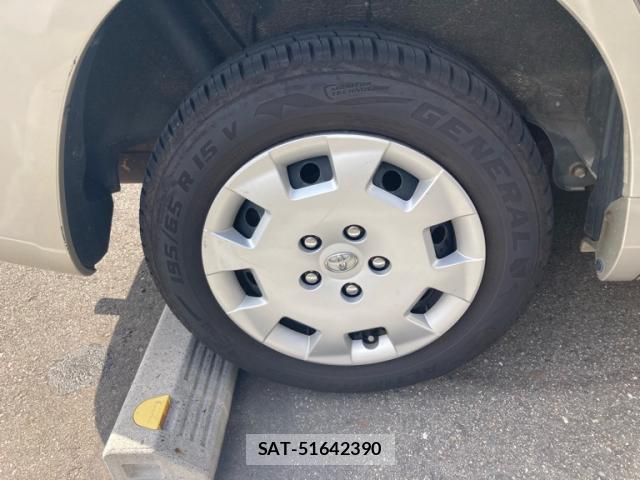 Toyota VOXY 2011-10 8814170-3