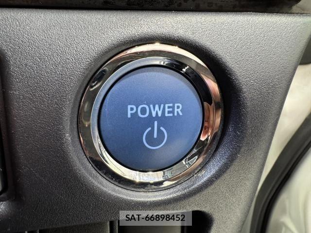 Toyota VOXY 2016-09 8814239-13