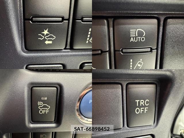 Toyota VOXY 2016-09 8814239-17