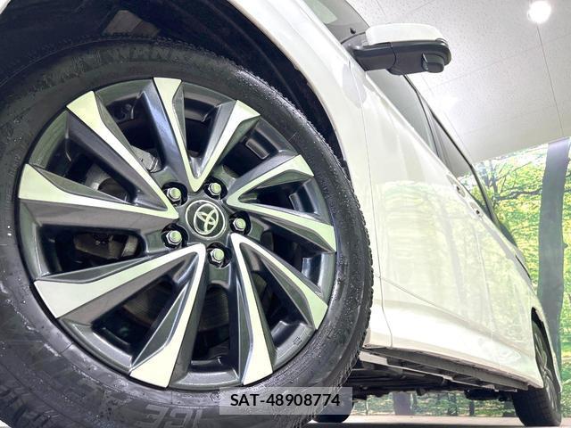 Toyota VOXY 2025-10 8814290-13
