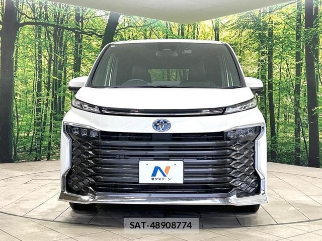 Toyota VOXY 2025-10 8814290-14