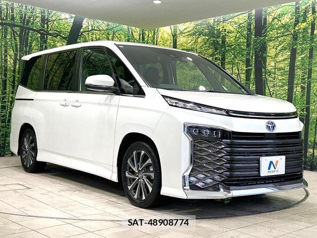 Toyota VOXY 2025-10 8814290-16