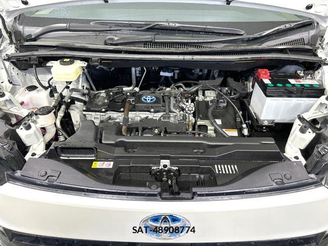 Toyota VOXY 2025-10 8814290-18