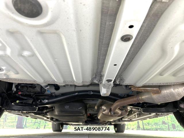 Toyota VOXY 2025-10 8814290-19