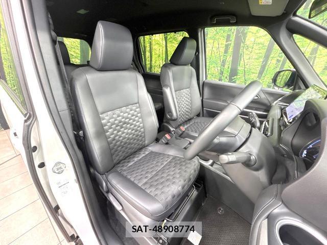 Toyota VOXY 2025-10 8814290-7