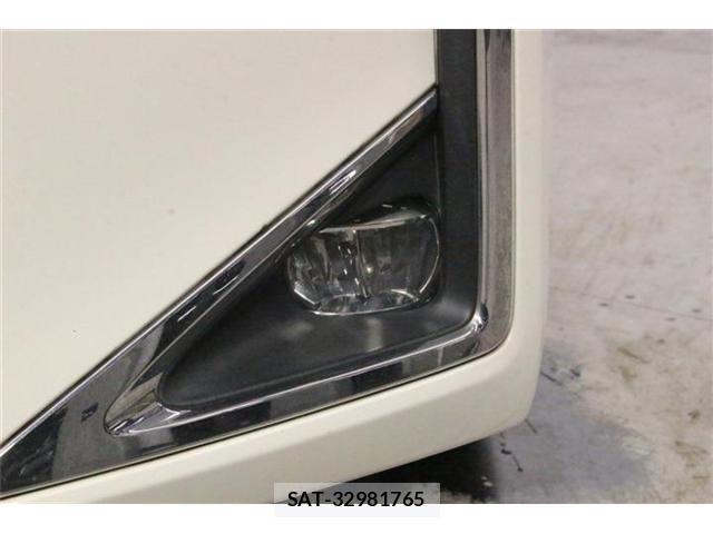 Toyota VOXY 2017-10 8814332-15