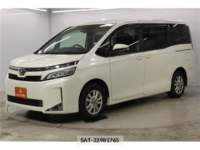 Toyota VOXY 2017-10 8814332-8