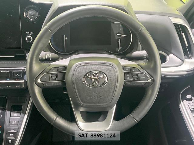 Toyota VOXY 2023-10 8814347-11