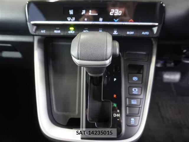 Toyota VOXY 2022-08 8814363-13