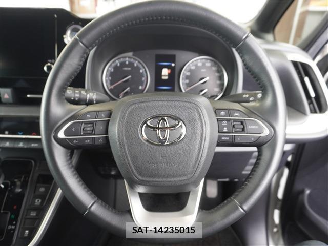 Toyota VOXY 2022-08 8814363-4