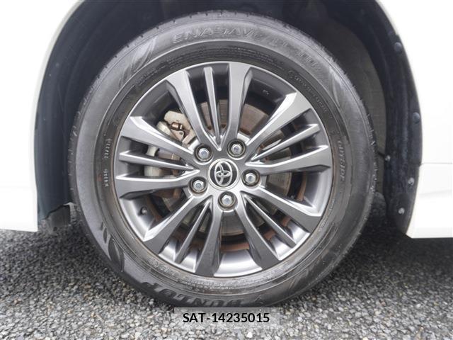 Toyota VOXY 2022-08 8814363-8