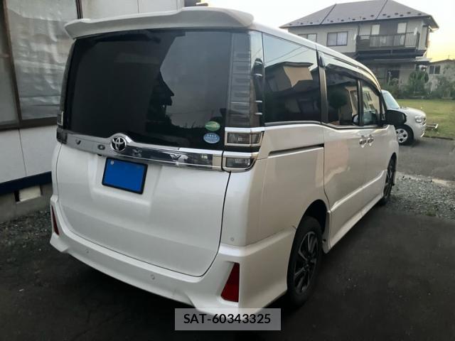 Toyota VOXY 2019-09 8814442-12