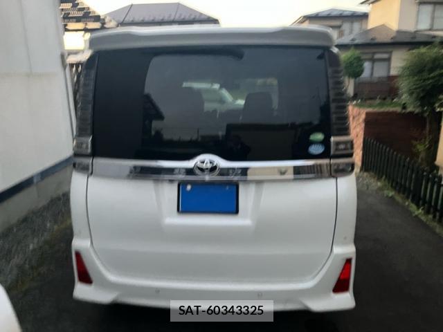 Toyota VOXY 2019-09 8814442-13