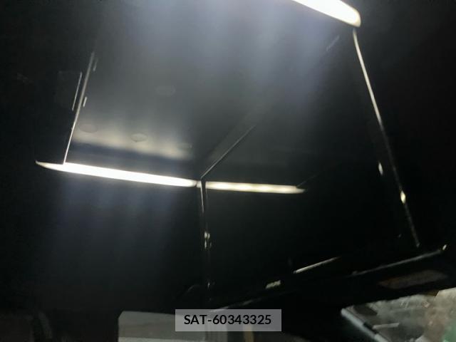 Toyota VOXY 2019-09 8814442-19