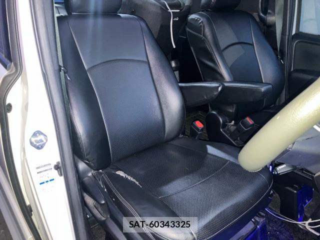 Toyota VOXY 2019-09 8814442-8
