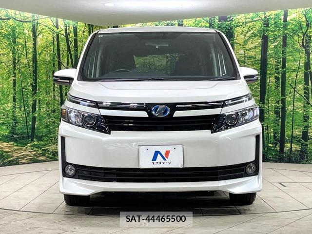 Toyota VOXY 2015-09 8814447-14