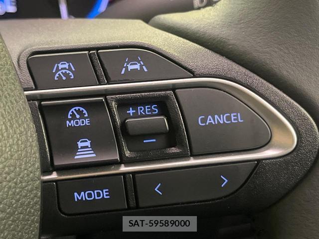 Toyota VOXY 2022-01 8814471-4