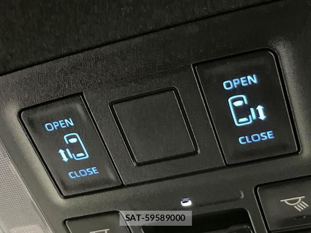 Toyota VOXY 2022-01 8814471-5