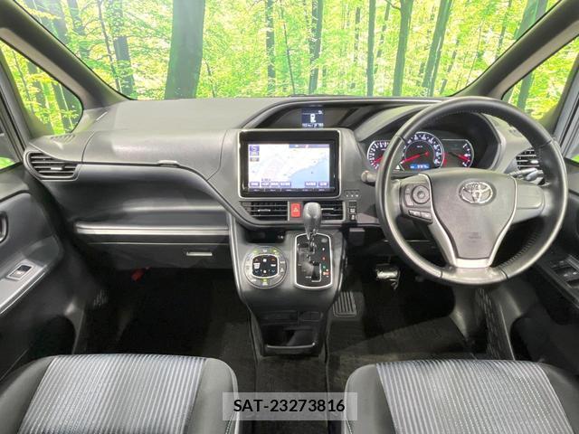 Toyota VOXY 2015-02 8814676-1
