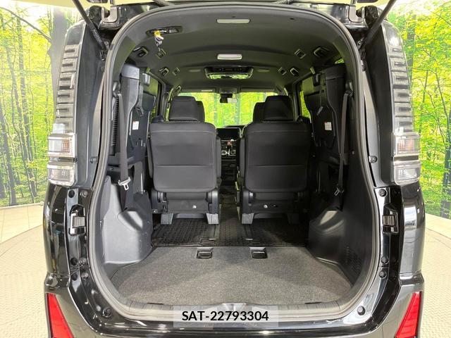 Toyota VOXY 2018-09 8814679-10