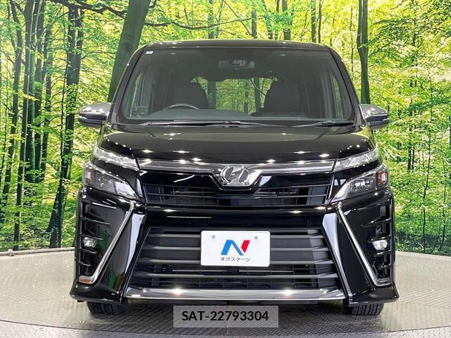 Toyota VOXY 2018-09 8814679-14