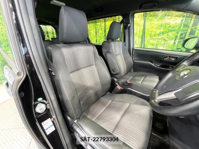 Toyota VOXY 2018-09 8814679-7