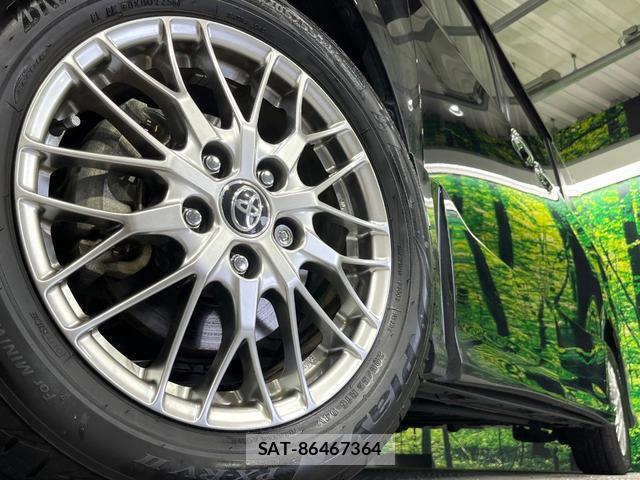 Toyota VOXY 2021-12 8814733-13