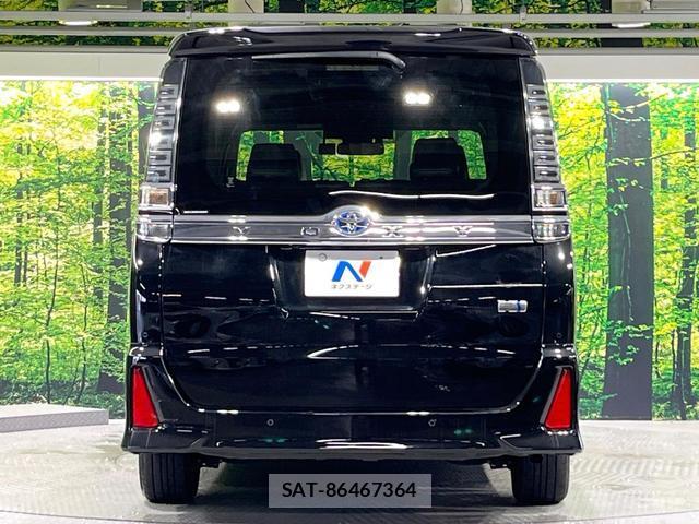Toyota VOXY 2021-12 8814733-15