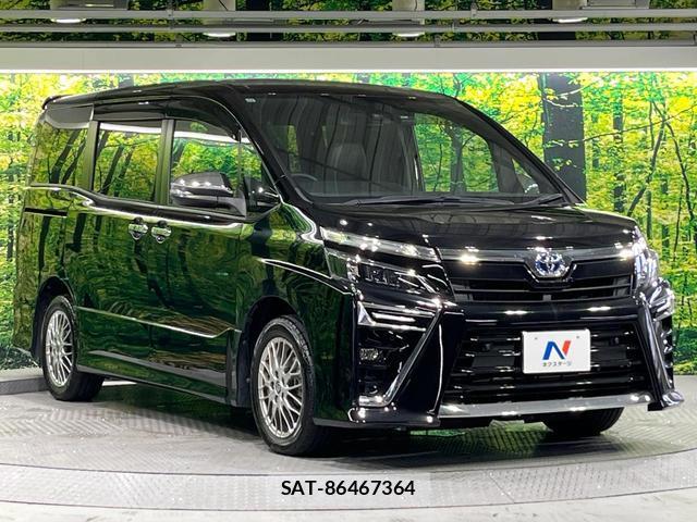 Toyota VOXY 2021-12 8814733-16