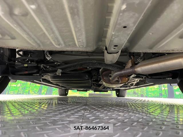 Toyota VOXY 2021-12 8814733-19