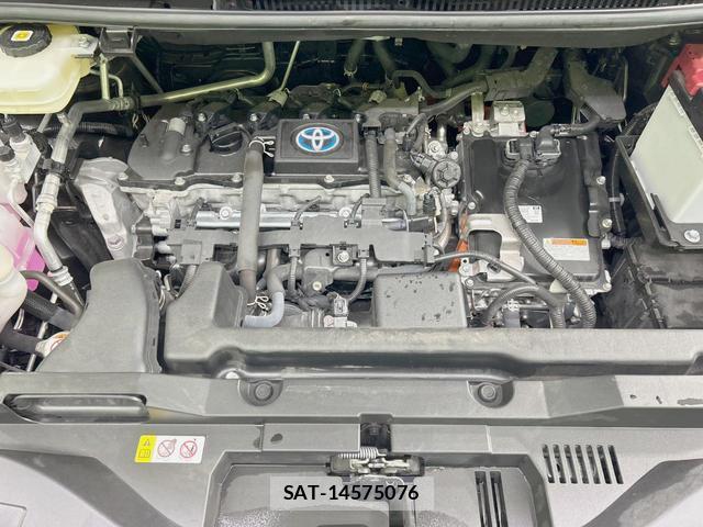 Toyota VOXY 2023-08 8814741-17
