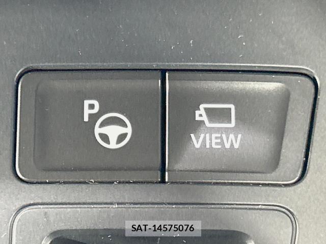 Toyota VOXY 2023-08 8814741-5