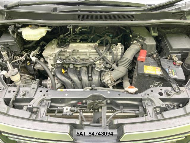 Toyota VOXY 2017-07 8814846-17