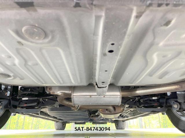 Toyota VOXY 2017-07 8814846-18