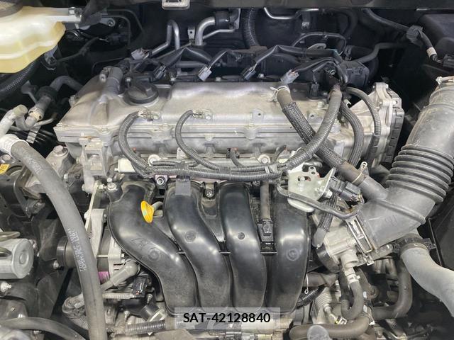 Toyota VOXY 2019-01 8814885-17