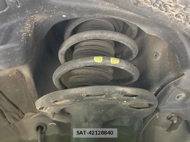 Toyota VOXY 2019-01 8814885-19