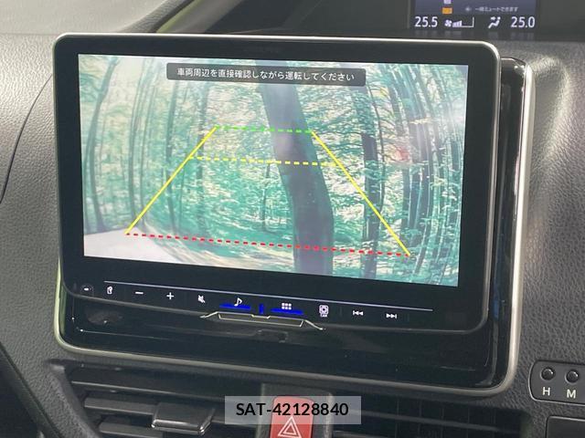 Toyota VOXY 2019-01 8814885-3
