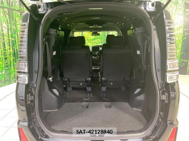 Toyota VOXY 2019-01 8814885-9
