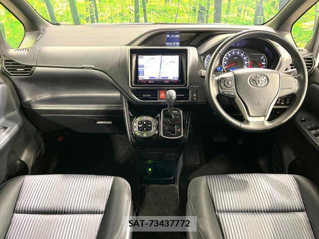 Toyota VOXY 2017-01 8815021-1