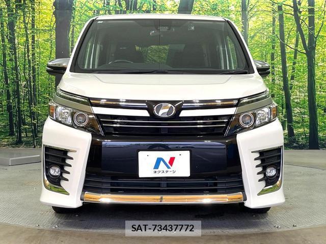 Toyota VOXY 2017-01 8815021-14
