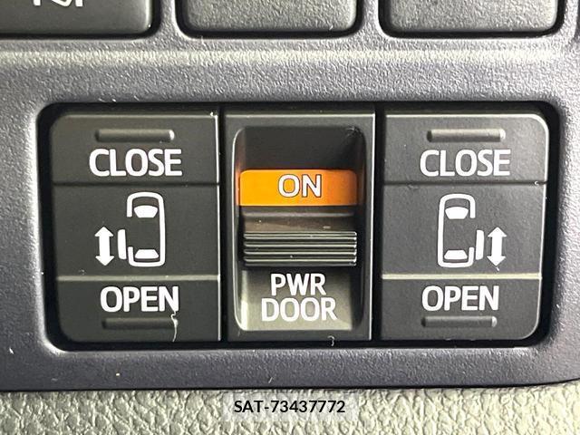 Toyota VOXY 2017-01 8815021-5