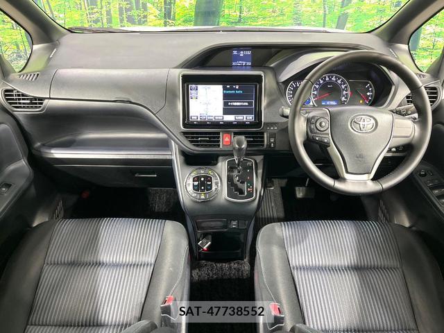 Toyota VOXY 2014-07 8815039-1