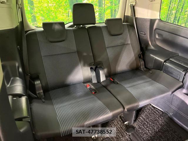 Toyota VOXY 2014-07 8815039-11
