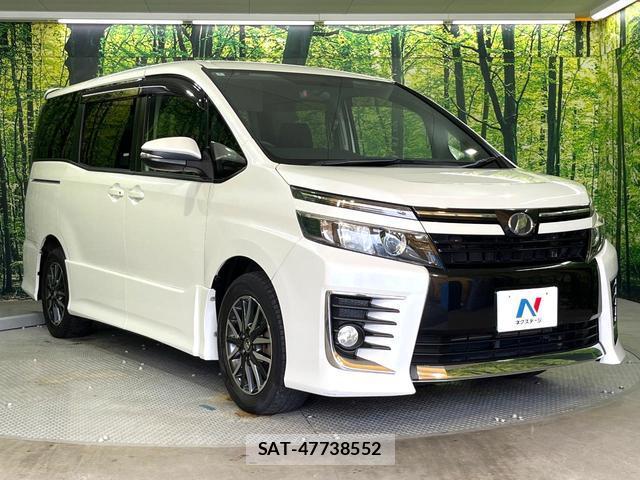 Toyota VOXY 2014-07 8815039-15
