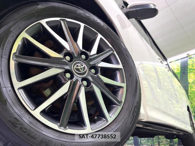 Toyota VOXY 2014-07 8815039-8